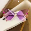 Okulary przeciwsłoneczne projekt Diamond Butterfly Vintage Women Sun Eyewear Ladies Uv400 Retro Hip Hop Cool Gafas de Sol