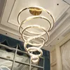 Lampadari Scala di lusso Cristallo Grandi anelli moderni Design Led Cristal Lampada Long Villa Lobby Soggiorno Luci sospese dorate