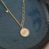 Pendant Necklaces Retro Niche Design Inlaid Rose Flower Round Necklace Fresh And Simple Fashion Personality Temperament Beautiful