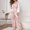 Vêtements de nuit pour femmes Ensemble de pyjamas féminins Sexy Col en V Dentelle Garniture Pijamas Costume Rose À Manches Longues Cardigan Pantalon Sommeil Lâche Satin Homewear