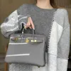 Same Platinum Designer Handbags Women Star 25 Female Family First Layer Cowhide Large Capacity One Shoulder Have Logo