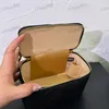 Diseñador para mujer Mini caja de maquillaje Doble cadena de bola de oro Asa superior Bolso Hardware Metal C Hebilla Matelasse Cadena Bolsos cruzados Bolsos de hombro Monedero 16x10 cm