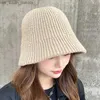 Nuovo cappello da pescatore lavorato a maglia donna 2022 autunno inverno versione Corea del Sud semplice viso da esposizione piccolo berretto a tesa larga cappello caldo L230523