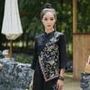 エスニック服2023中国国立ブラウス女性ヴィンテージタンスーツ伝統的な花刺繍オリエンタルフォークスタイルジャケット