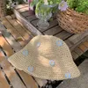 Широкие шляпы к корейской ручной соломенной шляпах приморский солнцезащитный крем Трехмерный цветочный летний универсальный солнце сладкий складной женщины кепку