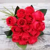 Dekorativa blommor 18st/partier Artificial Rose Wedding Bouquet Silk Flower for Home Party Decoration Fake Christmas