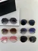 نظارات شمسية للنساء للنساء أحدث الأزياء الأزياء نظارات شمس الرجال Gafas de sol Glass UV400 مع مربع مطابقة عشوائي 4260