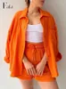 Vrouwen Tweedelige Broek Oversized Shirt Shorts Tweedelige Sets Vrouwen Lente Katoenen Tops Met Losse Hoge Taille Shorts Pak Mode Streetwear Outfits 230606