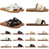 Woody Mules Designer Tofflor Slides Sandaler Slider Dam Platt Canvas Gummi Vit Svart Rosa Segel Bordeaux Spets Bokstäver Tyg Dam Sommar Slipper Sandal