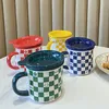 Tasses soucoupes Ins simple tasse en damier avec paille et couvercle cuillère belle grande capacité lait de café flocons d'avoine tasse de petit déjeuner en céramique