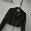 Damen-Designer-Kleidungsjacke, Blazer, Dreiecksfrau, Luxus-Designer-Damenjacke, Frühling, neu veröffentlichte Oberteile