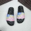 2023 V Ontwerpers Mannen Vrouwen Slippers Doucheruimte Antislip Slipper Slides Mode Strand Sandaal Schoen Met Originele Doos