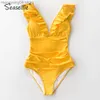 Kvinnors badkläder Seaselfie Solid Yellow V-hals Ruffled One Piece Swimsuit Women Monokini badkläder 2023 Sexig snörning upp Beach Bathing Strandkläder T230606
