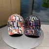 Baseball cap designers hattar lyxiga boll färg bokstav sport stil resor körning slitage hatt temperament mångsidiga mössor väska och lådförpackningar mycket trevligt