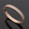 Designer smycken Lucky Clover Armband Anpassade smycken Kvinna Bröllop Fashion Elegant Charm Sier Copper Diamond Gold Bangles för kvinnor