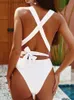 Kvinnors badkläder kastar kvinnor baddräkt en bit sexig badkläder 2023 Röd simdräkt Monokini Crisscross Bathing Suits Beachwear T230606