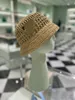Strandhattar designers kvinnor bokstäver hink hatt herrar fiskare broderier populära trendiga trevliga casquette halm cap designer gorra s3002