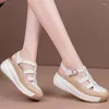 Sandalen Sommer Damen Keile Hohl Casual Weiches Leder Komfortschuhe Damen Geschlossene Zehen Rutschfeste Strandmode Loafer