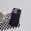 حالات الهاتف الخليوي المصمم الفاخرة لحالات iPhone 14 بالإضافة إلى 13 Pro Max 12 XS Adhicle Leather Case Cover Cover 230606