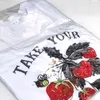 T-shirt da donna anni '90 Vintage Cute Casual Sweet Strawberry Print Crop Top Summer Harajuku Streetwear Kawaii Graphics T-shirt da donna Y2K Slim Letter 230606