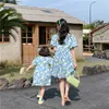 Trajes a juego de la familia Madre Hija Vestidos iguales Mujer Chica Ropa de verano Ropa de mamá y yo Vestido de patrón floral a juego entre padres e hijos 230605