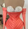 2023 Kristalle Mantel Abschlusskleid mit langen Ärmeln Satin Short Mini Heimkehr Party formale Cocktail-Abschlussball-Kleider ZJ418