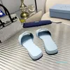 Женские женские монолиты Sandals Sandals Beach Funs Simple Flats Sliders Рафинированные резиновые слайды дизайнерские предметы летних банкет.