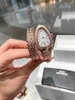 Andere horloges Dames luxe diamanten designer horloge Zwitsers quartz uurwerk horloges slangvormige wijzerplaat memory spring strap 316L geraffineerde stalen horloges J230606