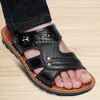 Äkta läder män sandaler manliga sommarskor utomhus avslappnade sandaler kohud strandskor två använder mäns sandaler tofflor l230518