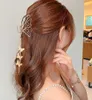 Andra metallfjärilar Elegant Golden Geometric Hair Crab Clip med Butterfly Tassel Girls Hair Accessories