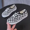 Sneakers na płótnie buty dziecięce czarno -białe kratę chłopcy buty dziewczęta netto czerwone buty butów butów dla dzieci chłopcy 230606