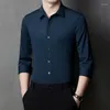 Camisas casuais masculinas LIONJUMP Primavera masculina de negócios versão coreana fina fibra de bambu roupas não de ferro masculino