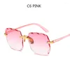 Solglasögon 2023 Square Women Designer Frame Transparent Gradient Sun Glasses Female Feminino