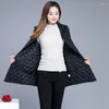 Trenchs pour femmes mince veste matelassée automne hiver chaud Parkas à manches longues moyen âge femmes coton-rembourré hauts mère coton manteau