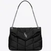 Handväska kvinnors arbetsväska läder svart väska metallkedja spänne öppen stängd crossbody väska