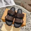 Hoge kwaliteit klassieke designer sandaal dia's sandalen voor dames nieuwe clor damesschoenen zomer sexy metalen knop outdoor strand lederen gesp platform slippers