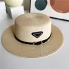 P Family Odwrócony trójkąt luksusowy projektant wiadra kapelusz słomek czapki czapka patchworka litera szerokie grzbiet czapki trawa braid unisex rybackie czapki przeciwsłoneczne zacienianie słoneczne kapelusz