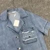 Vestidos plus size com letras bordadas jeans para mulheres jaqueta de grife casaco verão manga curta vestido 34YQ NZ3V