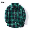 Completi di abbigliamento GFMY Primavera Estate 100% cotone a maniche lunghe Moda Plaid Boys Shirt 2T-14T Casual Big Kid Clothes può essere un cappotto 230605