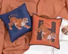 2023 Luxury Pillow Case 45 x45 cm Luxury Tiger Duplex Printing Square Pillow Case Model Living Room SOFA DECORATIVE TASSLES CUDHION VALVET COVER