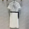 Plus Size Kleider Designer bestickte Hemden für Frauen Sommermode Design Röcke Charm Damen Weißes Kleid mit Gürtel 9FZI BAOC