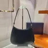 Yüksek kaliteli deri bile çantalar lüksler tasarımcıları kadın omuz çapraz vücut çantaları erkek messenger debriyaj hobo tote çanta moda orijinal el çantaları