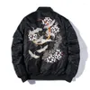 Chaquetas de hombre, chaqueta de bombardero bordada para hombre, chaqueta fina de piloto Floral de pájaro para hombre, ropa de calle de béisbol de Japón Harajuku para primavera y otoño 2023