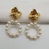 Boucles d'oreilles à tige Boucles d'oreille européennes et américaines Goujons faits à la main vintage Cerceau de perles d'eau douce pour femmes