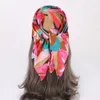 Sarongs 7070cm blommor tryckt fyrkantig halsduk kvinnor professionell dekorera små huvudduk vår sommar tunt hårband silkesjal wrap hijab 230605