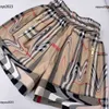 Tute di lusso vestiti per bambini vestiti per bambini 2 pezzi Camicia a maniche corte decorativa a doppia tasca e pantaloncini con tasca con cerniera # Prodotto multiplo