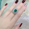 Bagues de grappe Q pour femmes coupe ronde luxe couleur argent bandes de mariage anneau Bling vert CZ pierre femme rétro bijoux cadeaux