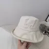 5 Cores Designer Bucket Hats Lazer Férias Candy Color Chapéus de Aba Larga Carta Casais Verão Viagens Esportes Bordados Cap297Y