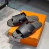 Designerskor Herrarna Cowhide Slippers Apartment Stor Slide Summer Beach Sandaler Summer Casual Sandals