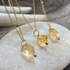 Kolye Kolye NM42519 Dainty Citrine Kristalleri İyileştirici Taşlar Serbest Form Noktası Katman Altın Zincir Kolye Kasım Doğum Taşı